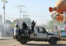 Dal Madaxwaynihiisi la doortay oo aan wali la dhaarin ku smaeeyay Inqilaab