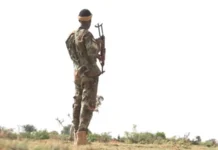 Maxay tahay sababta al Shabaab u weeraraan xarumaha dawladda ee ku yaalla daafaha Muqdisho?