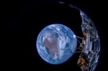 Maraykanka oo 50 sano ka dib dayax-gacmeed ku dejiyey, cirifka koonfureed ee Dayaxa