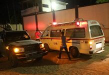 Askari kasoo goostay Al shabaab oo layay Saraakiil ciidan oo ajanabi ah iyo kuwo soomali ahba