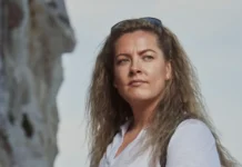 Haweeneydii horey ugu ololayn joojinta socdaalka ee UK ayaa beddeshay mowqifkeeda ka dib markii safar ay kaga timaadday Soomaaliya ku tagtay Ingiriiska.