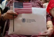 Waxay ku sigteen inay noqdaan muwaadiniin Maraykankan ah- balse Trump ayaa baajiyay xafladdii jinsiyad-siintooda